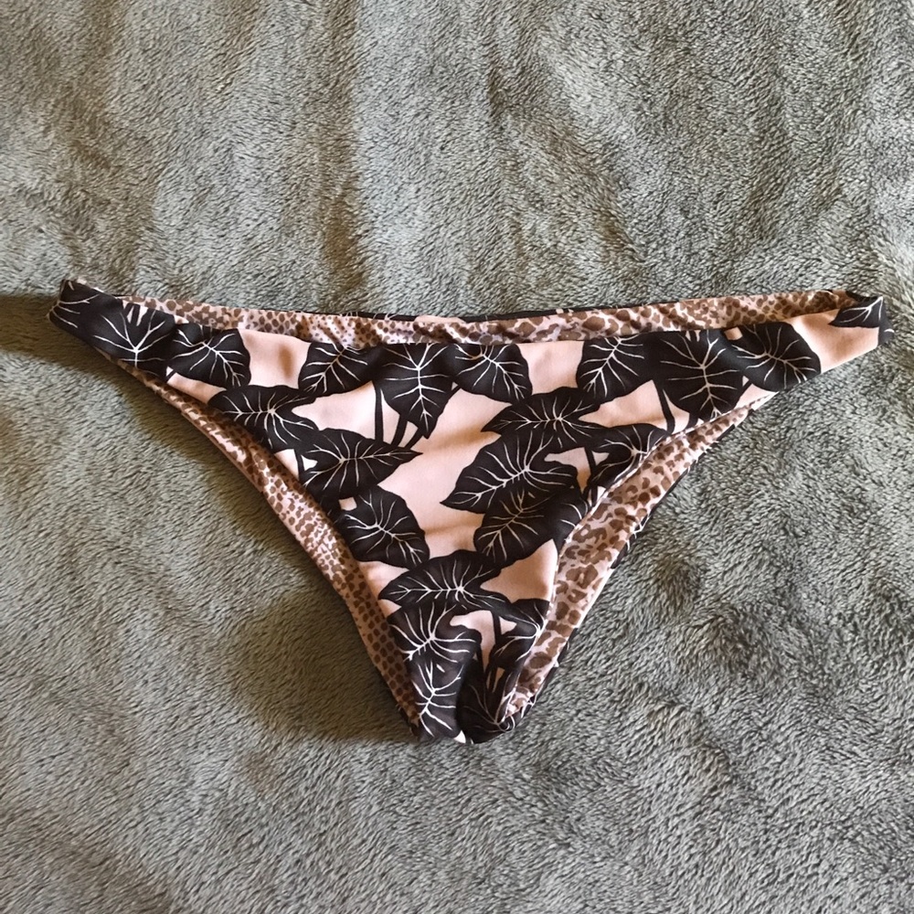 Acacia Waikoloa bottom black elephant